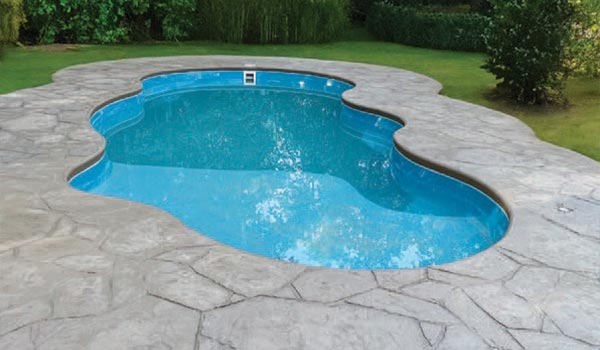 fiberglass-swimming-pools-newmarket Premium Fiberglass Swimming Pools in Aurora for a Stunning Backyard